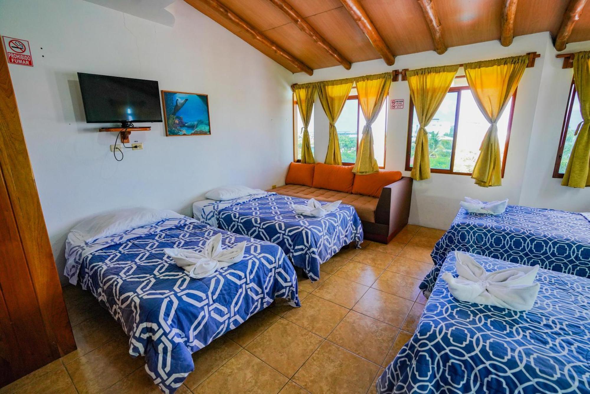 Galapagos Verde Azul Puerto Ayora  Exterior photo