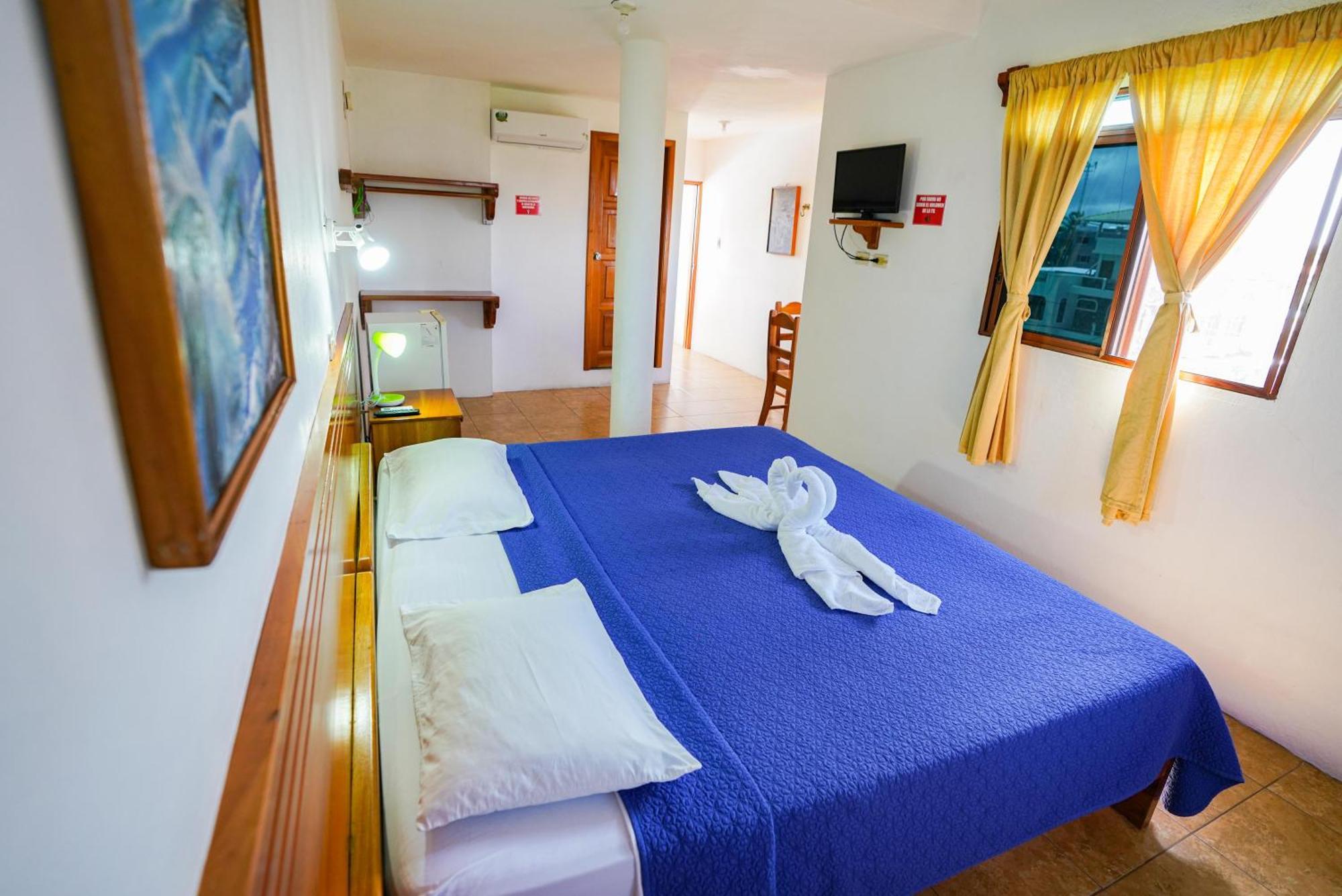 Galapagos Verde Azul Puerto Ayora  Exterior photo